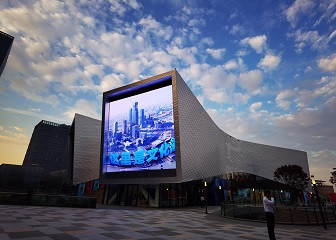 揭秘！上海國際電影節大熒屏的點亮之路